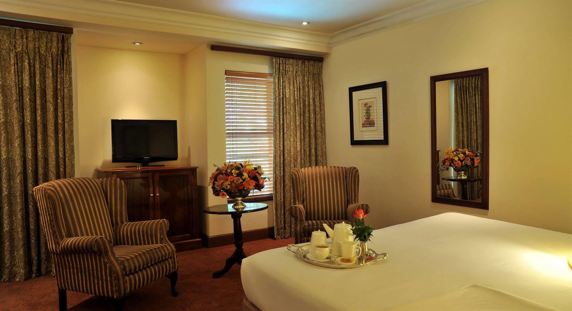 Premier Hotel Falstaff Γιοχάνεσμπουργκ Δωμάτιο φωτογραφία